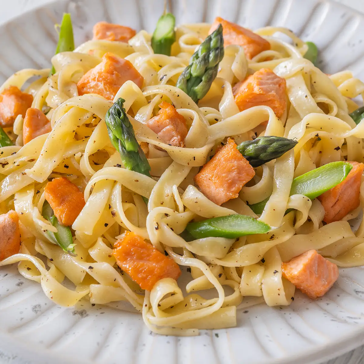 Fettucine Salmone
